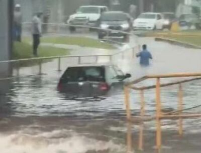Imagem da notícia Temporal com granizo em Chapadão acende alerta; Costa Rica e região seguem sob risco de chuva intensa nesta quinta